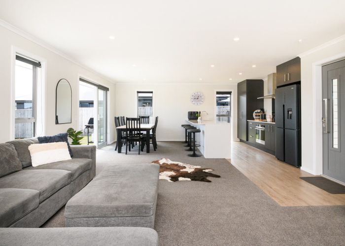  at 20 Sardinia Grove, Fitzherbert, Palmerston North