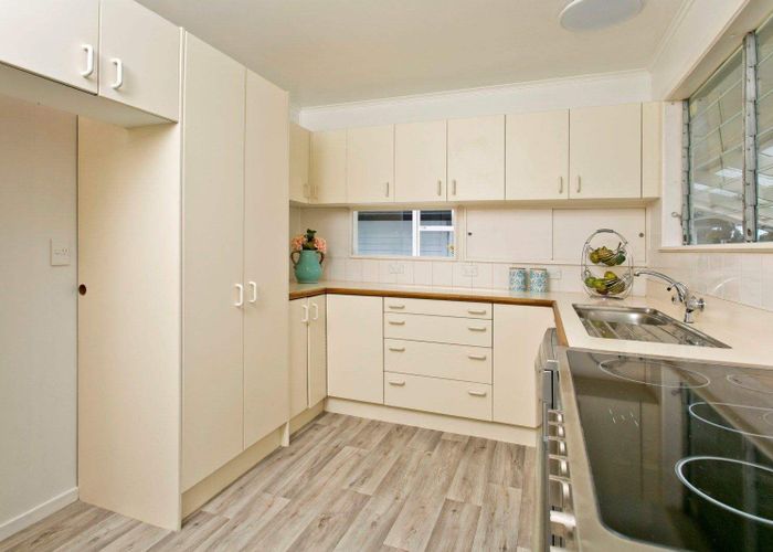  at 34A Velma Rd, Hillcrest, North Shore City, Auckland