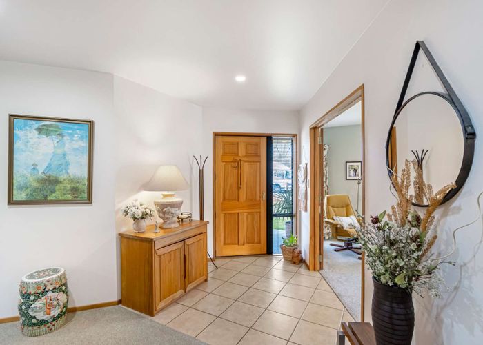  at 4 Chesterfield Mews, Russley, Christchurch City, Canterbury