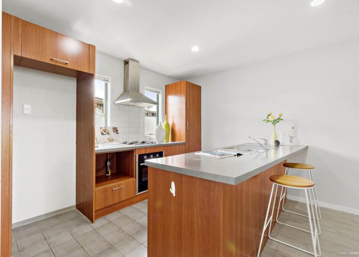  at 32/42 Holly Street, Avondale, Auckland