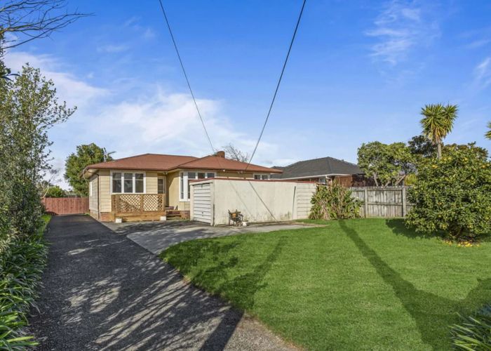  at 20 Rosier Road, Glen Eden, Auckland