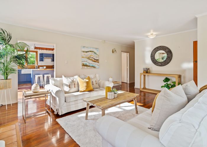  at 2/11A Knox Road, Swanson, Auckland