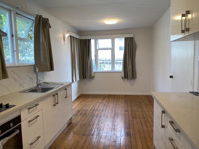  at 16 Caen Road, Panmure, Auckland City, Auckland