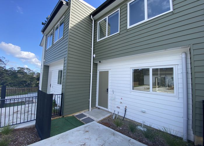  at 39 Kaimai Avenue, Massey, Auckland