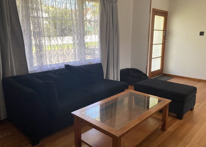  at 4 Pomelo Road, Te Atatu South, Waitakere City, Auckland