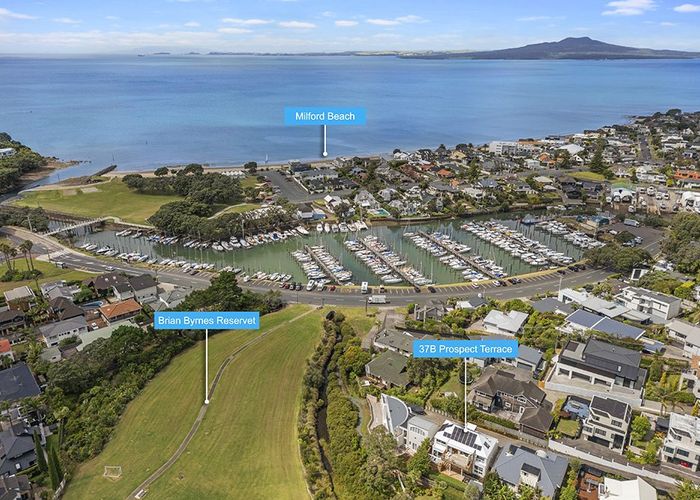  at 2/37 Prospect Terrace, Milford, Auckland