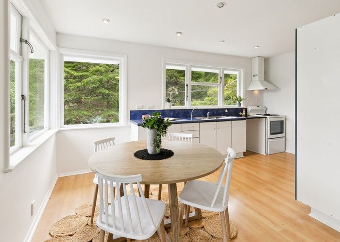  at 60 Elmslie Road, Pinehaven, Upper Hutt