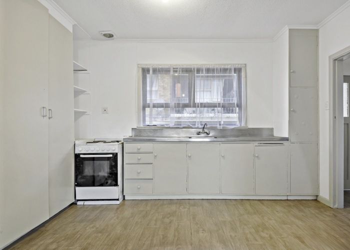  at 4/118 O'Donnell Avenue, Mount Roskill, Auckland City, Auckland