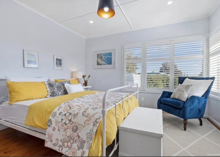  at 8 Beach Road, Waiuku