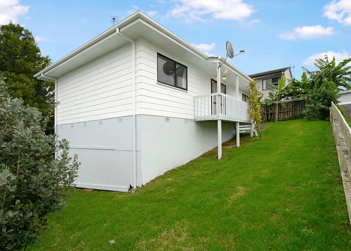  at 1/64 Solar Road, Glen Eden, Auckland