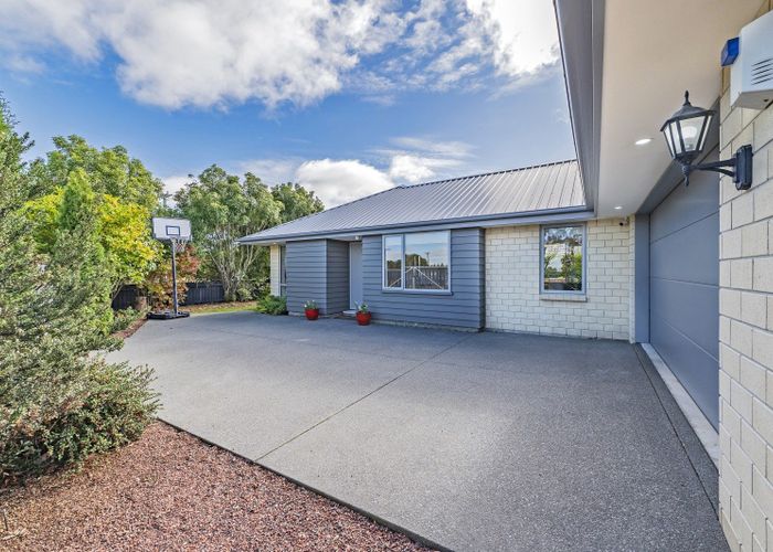  at 8 Tramway Road, Darfield