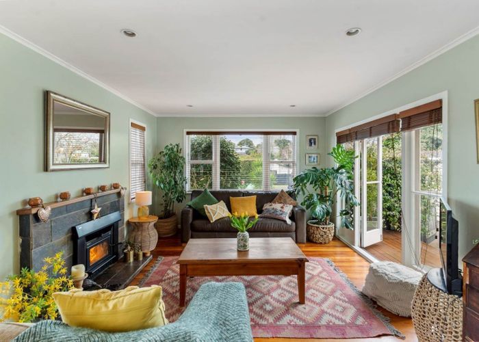  at 5 Wood Avenue, Howick, Manukau City, Auckland