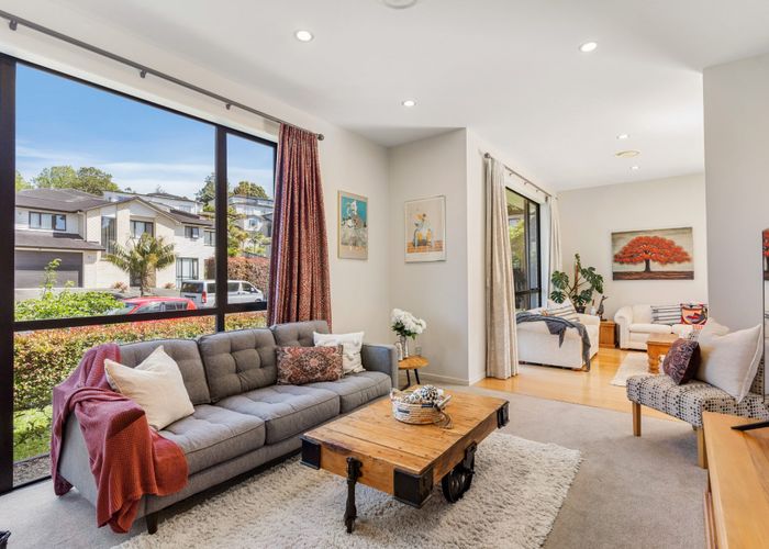  at 25 Corricvale Way, Northcross, Auckland