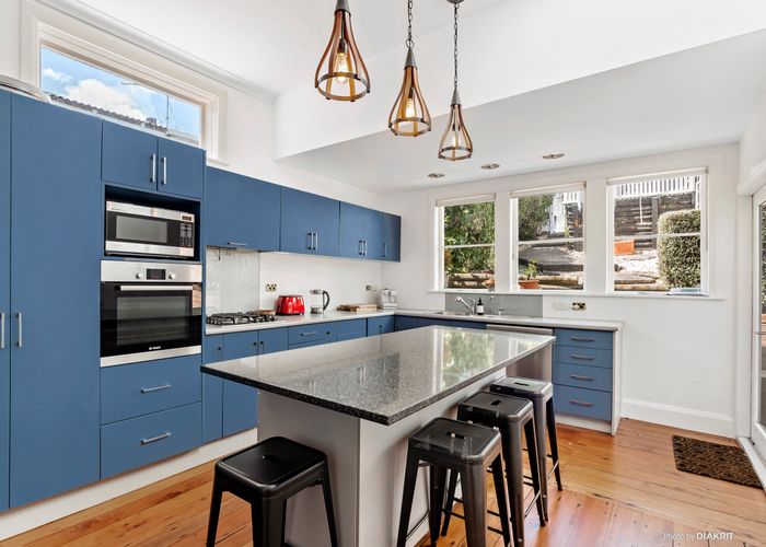  at 6 Drake Street, Hataitai, Wellington