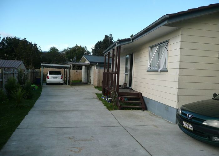  at 9A Silverstone Place, Henderson, Waitakere City, Auckland