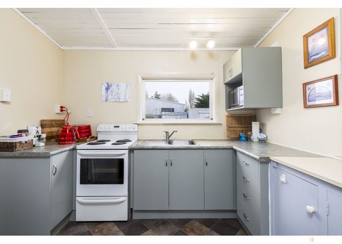  at 9 Waimate Highway, Makikihi, Waimate