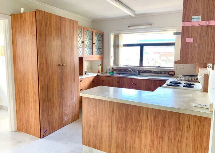  at 26 Swanson Rd, Henderson, Waitakere City, Auckland
