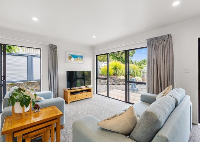  at 1/6 Knott Road, Stanmore Bay, Whangaparaoa