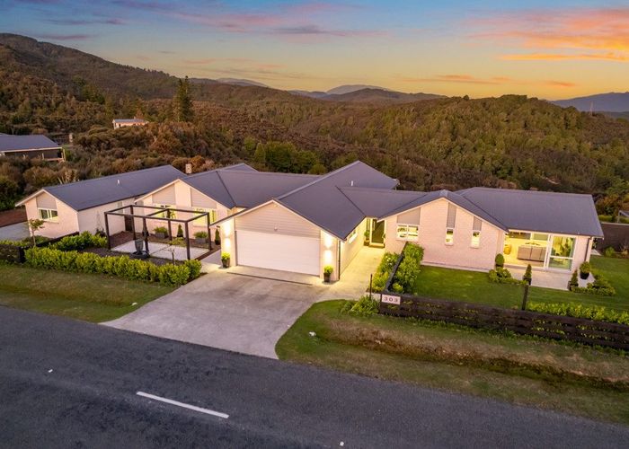  at 303 Fairview Drive, Akatarawa, Upper Hutt, Wellington