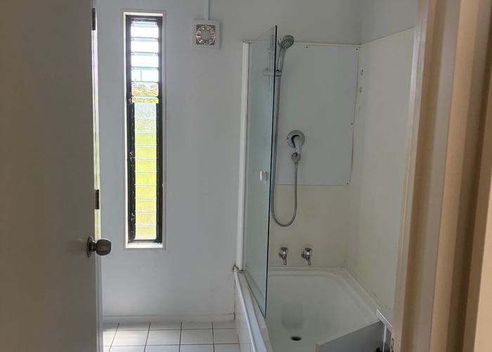  at 12 Ambrico Place, New Lynn, Waitakere City, Auckland