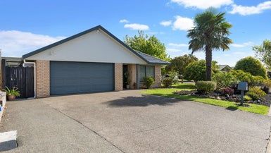  at 13 Cottesmore Place, Huntington Park, Auckland