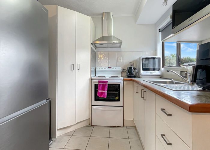  at 7 Angeline Place, Massey, Auckland