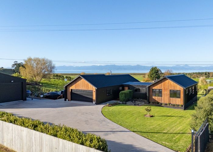  at 730 Back Miranda Road, Pukorokoro / Miranda, Miranda