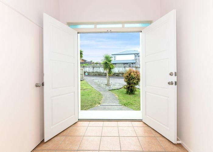  at 8 Paua Place, Mount Roskill, Auckland