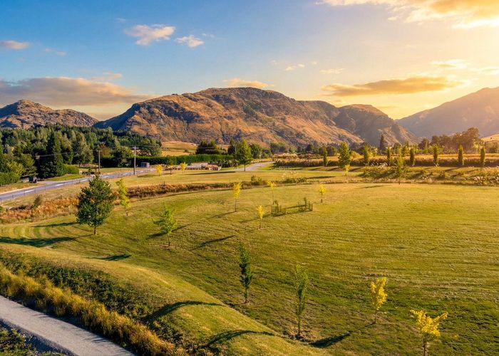  at 16 Station Rise, Dalefield, Queenstown-Lakes, Otago