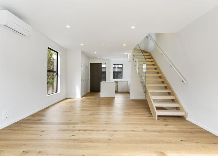  at 3/82 East Coast Road, Milford, North Shore City, Auckland
