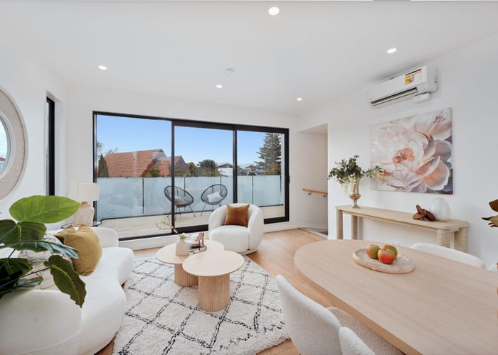  at 3/6 Shakespeare Road, Milford, North Shore City, Auckland