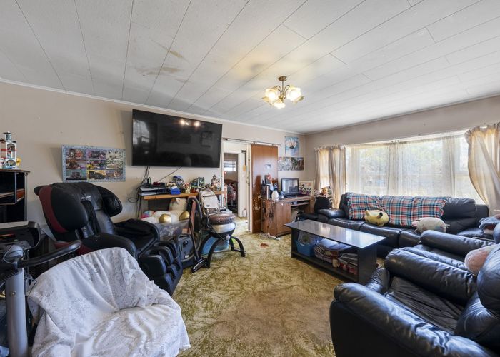  at 195 Portage Road, Papatoetoe, Manukau City, Auckland