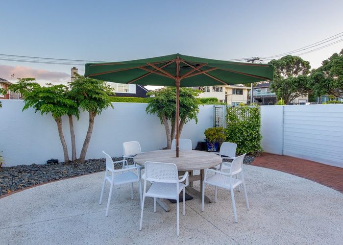  at 4/26 Sanders Avenue, Takapuna, Auckland