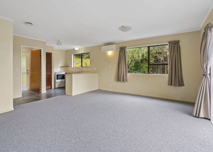  at 2/11 Invercargill Drive, Kelson, Lower Hutt