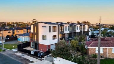  at 5/32 Tiraumea Drive, Pakuranga, Auckland