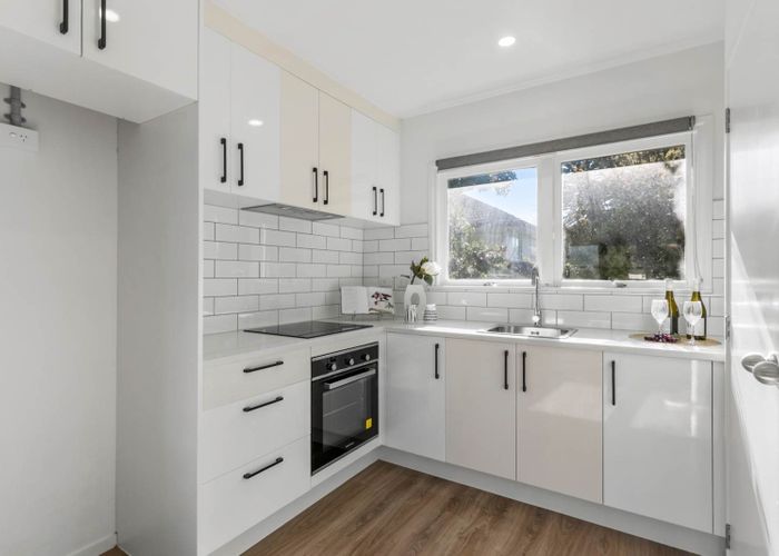 at 18/11 Tawera Road, Greenlane, Auckland