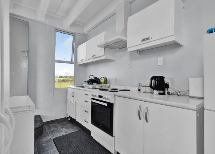  at 426 Cardiff Road, Pembroke, Stratford