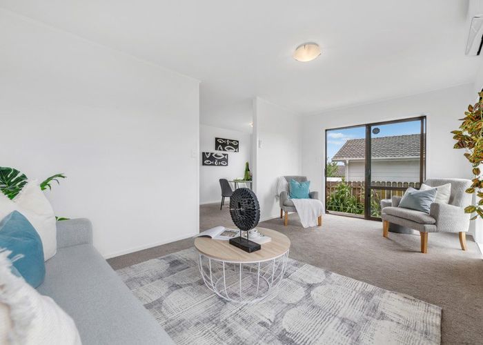  at 2/17 Coombe Avenue, Otara, Manukau City, Auckland