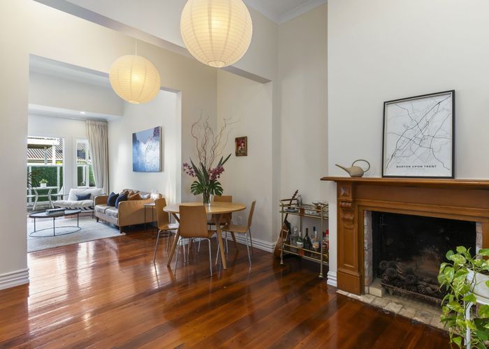  at 323C Mount Eden Road, Mount Eden, Auckland City, Auckland