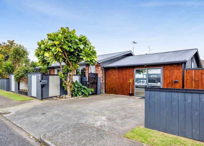  at 1 Lynton Street, Upper Vogeltown, New Plymouth
