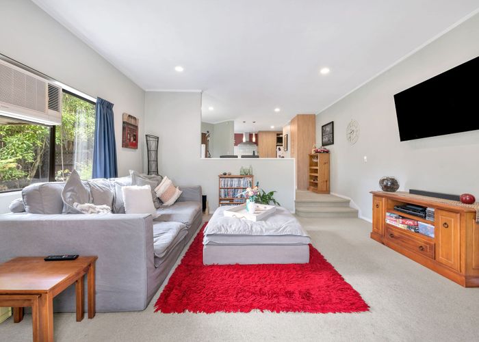  at 1/161 Aviemore Drive, Highland Park, Auckland