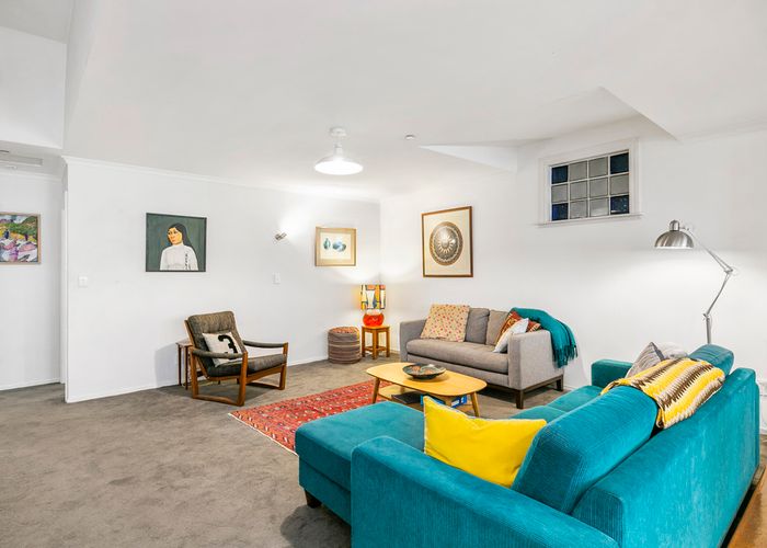  at 241/21 Left Bank, Te Aro, Wellington