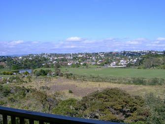  at 3/104 Sylvan Ave, Northcote, North Shore City, Auckland