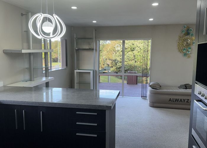  at 27 Riverglade Parkway, Te Atatu South, Waitakere City, Auckland