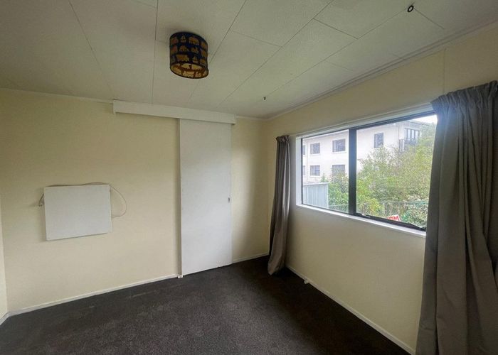  at 425 Great North Road, Henderson, Waitakere City, Auckland