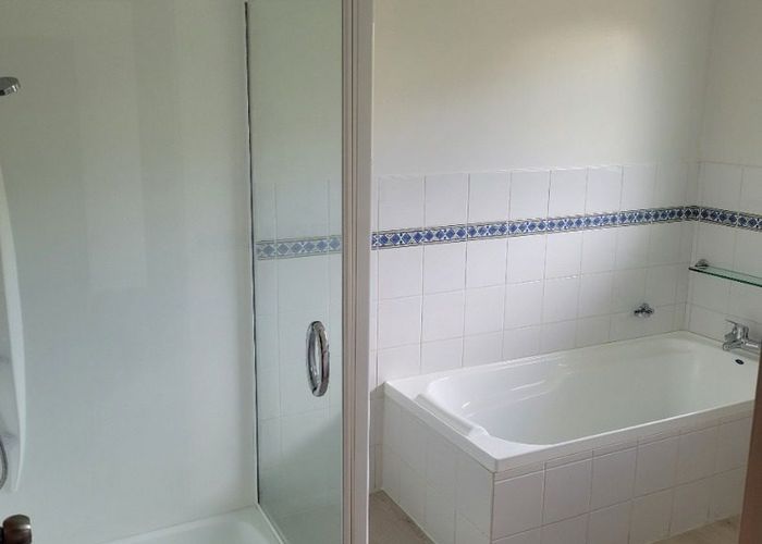  at 42 Barnhill Crescent, Papakura, Papakura, Auckland