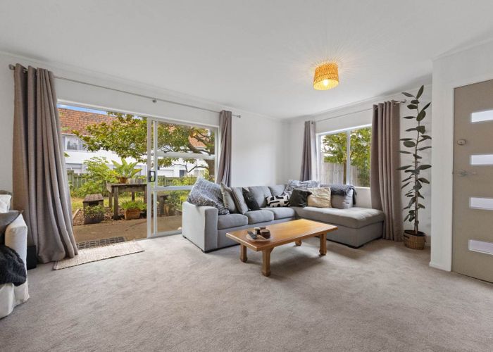  at 1/49 Seabrook Avenue, New Lynn, Waitakere City, Auckland