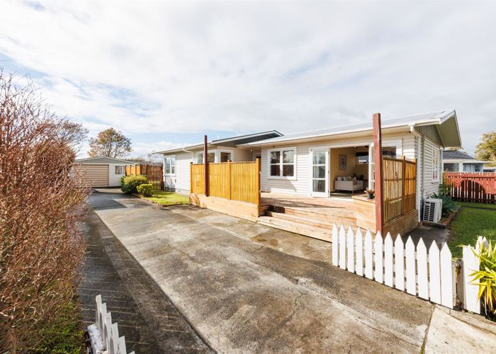  at 39 Abraham Crescent, Milson, Palmerston North