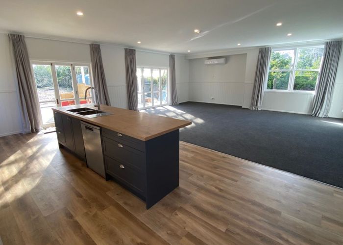 at 32 Taupaki Road, Henderson