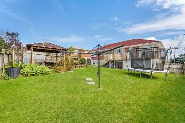  at 24 Letterkenny Place, Blockhouse Bay, Auckland